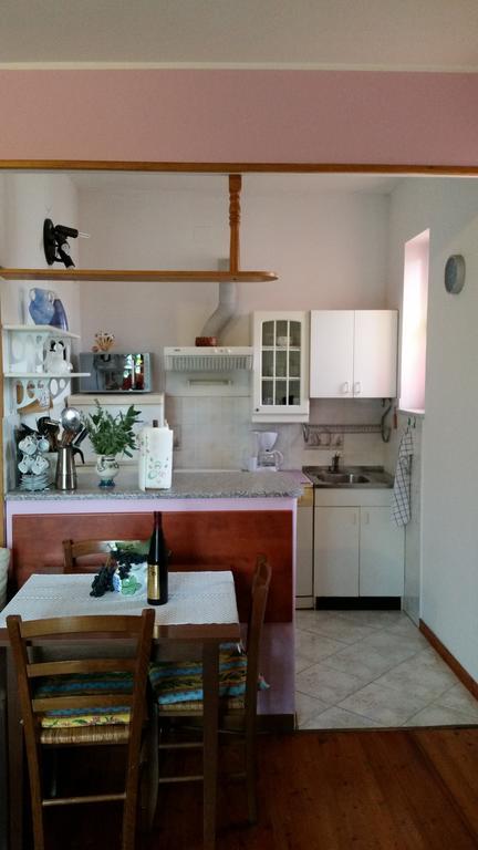 Apartments Milica أوماغ الغرفة الصورة